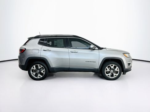 Used 2018 Jeep Compass Limited w/ Navigation Group AWD/4WD image 10