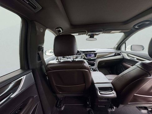 Used 2022 Cadillac XT6 Premium Luxury w/ LPO, Floor Liner Package AWD/4WD image 37