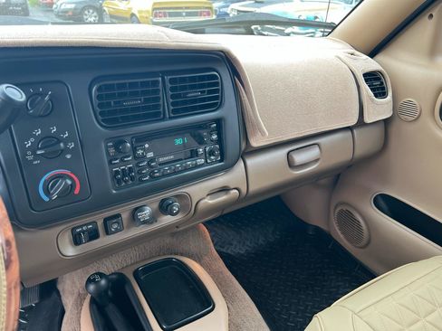 Used 1999 Dodge Durango 4WD image 13