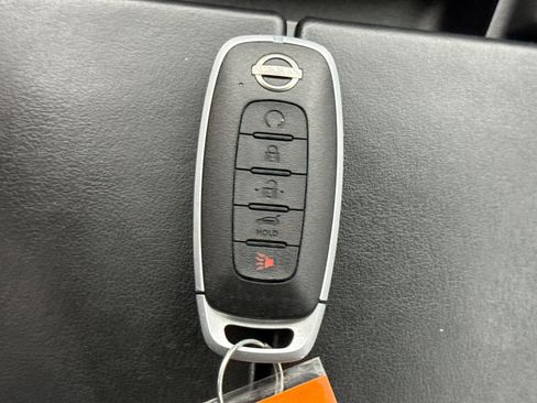 Used 2023 Nissan Rogue SL w/ SL Premium Package image 24