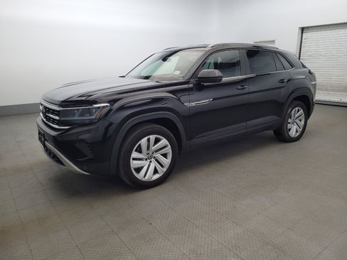 Used 2020 Volkswagen Atlas Cross Sport SE w/ Towing Package image 2