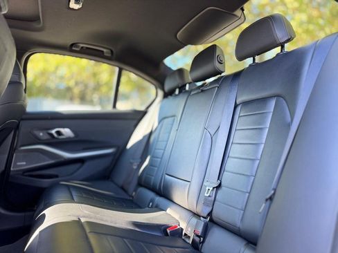 Used 2021 BMW 330i xDrive Sedan w/ Premium Package image 19