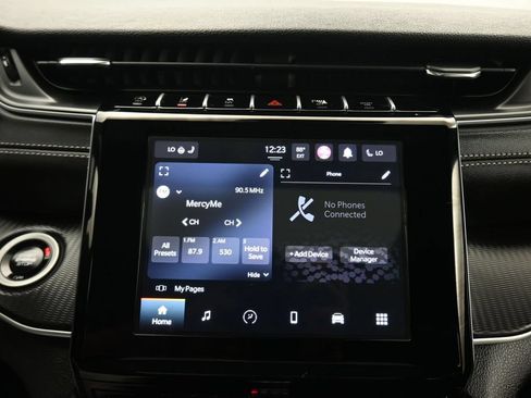 Used 2025 Jeep Grand Cherokee L Altitude AWD/4WD image 16