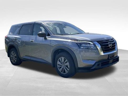 Certified 2024 Nissan Pathfinder S AWD/4WD image 3