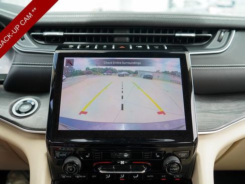 Used 2021 Jeep Grand Cherokee L Limited RWD image 11