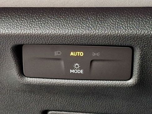 Used 2024 Volkswagen Atlas Cross Sport SEL R-Line AWD/4WD image 25
