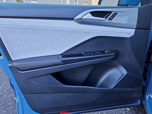 Certified 2025 Volkswagen Taos SEL image 14