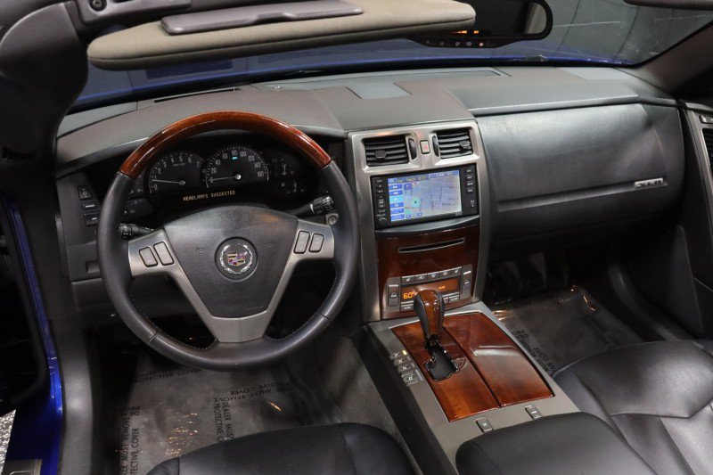 Used 2006 Cadillac XLR RWD image 36