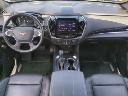 Certified 2022 Chevrolet Traverse LT w/ LT Premium Package AWD/4WD image 18