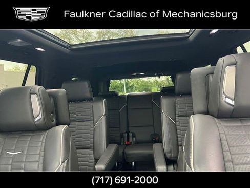 Used 2025 Cadillac Escalade Sport Platinum AWD/4WD image 16