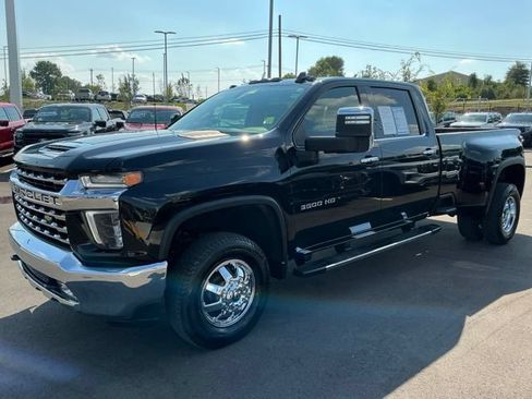 Used 2023 Chevrolet Silverado 3500 LTZ w/ LTZ Convenience Package AWD/4WD image 3