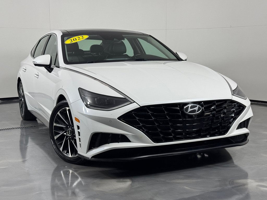 Used 2022 Hyundai Sonata Limited FWD image 2