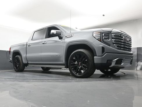 Used 2025 GMC Sierra 1500 Denali w/ Denali Reserve Package AWD/4WD image 28