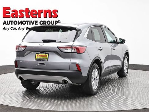 Used 2022 Ford Escape SE FWD image 5
