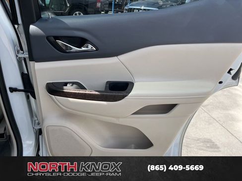 Used 2020 GMC Acadia Denali w/ Trailering Package FWD image 24
