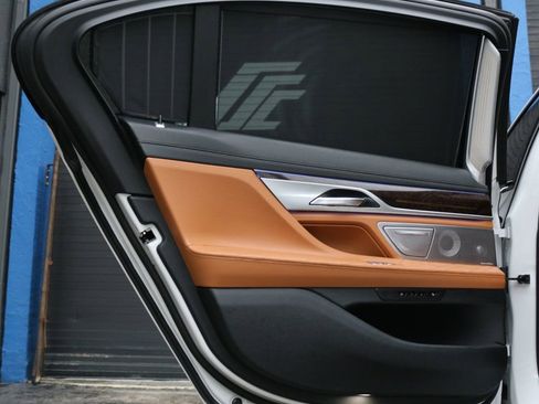 Used 2020 BMW M760i xDrive w/ Luxury Rear Seating Package image 23