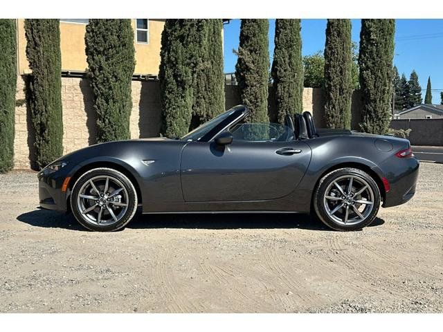 Certified 2023 MAZDA MX-5 Miata Grand Touring RWD image 8