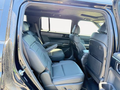 Used 2026 Hyundai Santa Fe Calligraphy AWD/4WD image 18