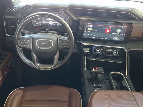 Used 2025 GMC Sierra 1500 Denali Ultimate AWD/4WD image 29