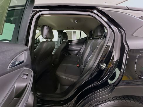 Used 2025 Buick Encore GX Preferred image 27