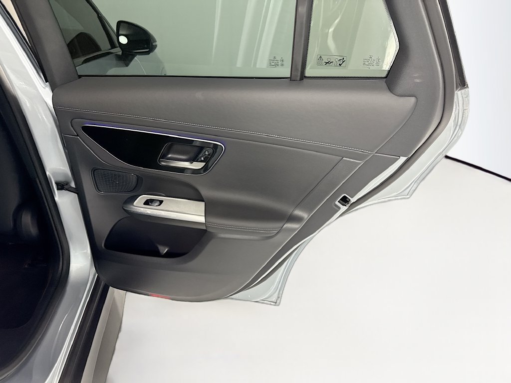 Certified 2026 Mercedes-Benz GLC 300 image 27