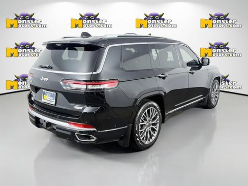 Used 2023 Jeep Grand Cherokee L Summit AWD/4WD image 5