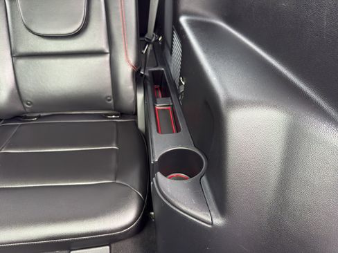 Used 2022 Ford Explorer ST-Line w/ Class IV Trailer Tow Package image 36