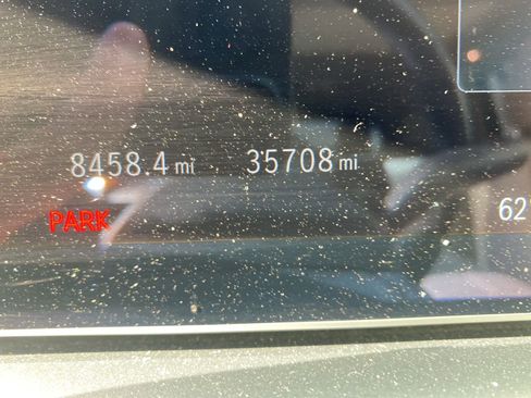 Used 2024 Mercedes-Benz GLS 450 4MATIC image 8