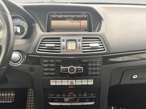 Used 2015 Mercedes-Benz E 400 4MATIC Coupe image 21