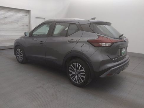 Used 2021 Nissan Kicks SV FWD image 3
