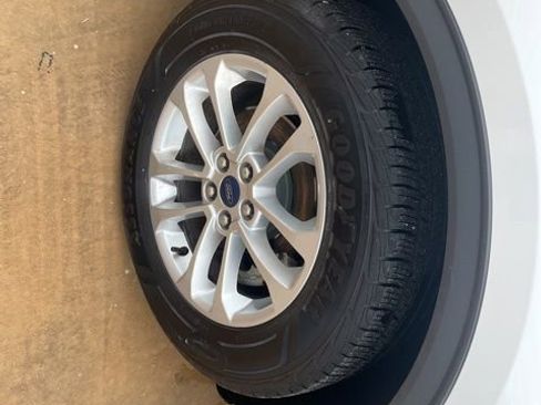 Used 2022 Ford Escape SE image 31