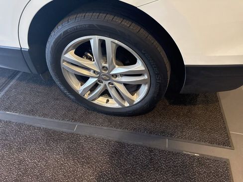 Used 2020 Chevrolet Equinox Premier image 15