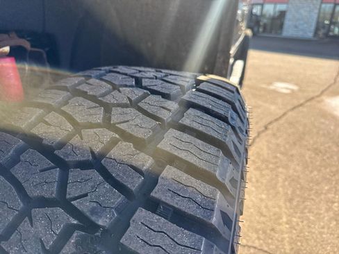 Used 2016 GMC Sierra 2500 Denali w/ Duramax Plus Package image 9