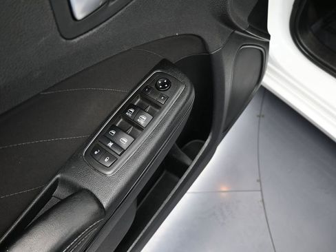 Used 2021 Dodge Charger SXT w/ Blacktop Package image 13