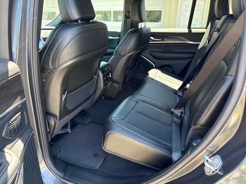 New 2026 Jeep Grand Cherokee Limited AWD/4WD image 16