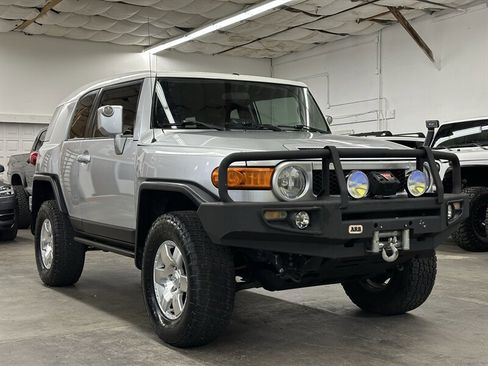 Used 2007 Toyota FJ Cruiser 4WD image 1