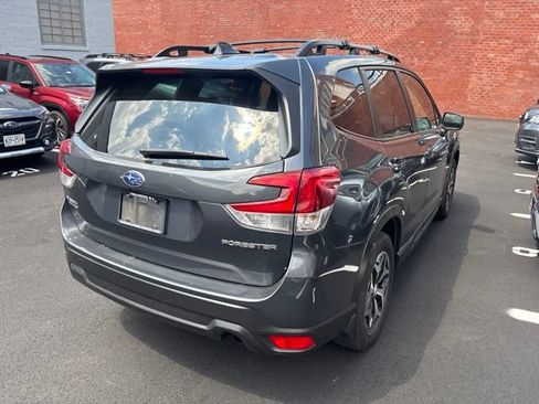 Used 2023 Subaru Forester Premium AWD/4WD image 8