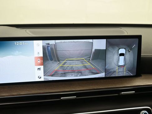 Used 2025 Genesis GV80 3.5T Advanced image 17