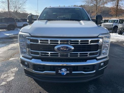 Used 2023 Ford F350 XLT image 11