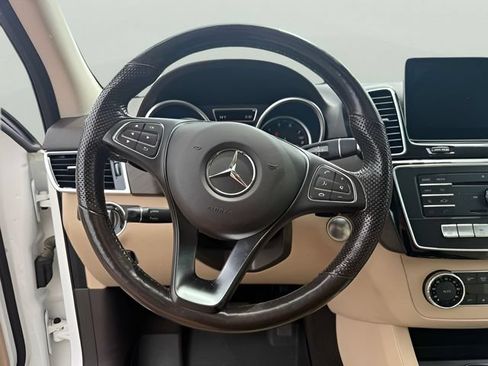 Used 2018 Mercedes-Benz GLE 350 4MATIC image 16