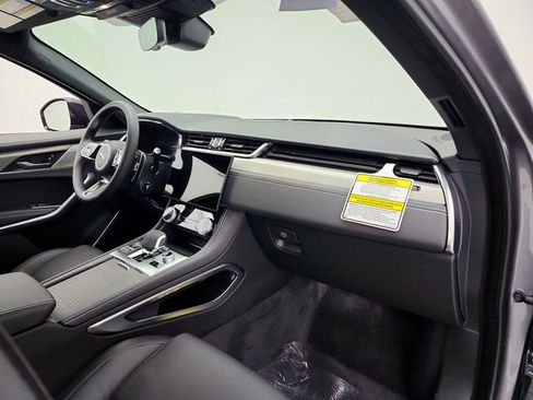 New 2026 Jaguar F-PACE R-Dynamic S image 17
