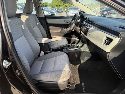 Used 2014 Toyota Corolla LE FWD image 13
