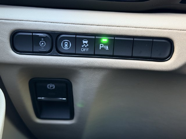 Used 2025 Acura MDX w/ Technology Package FWD image 22