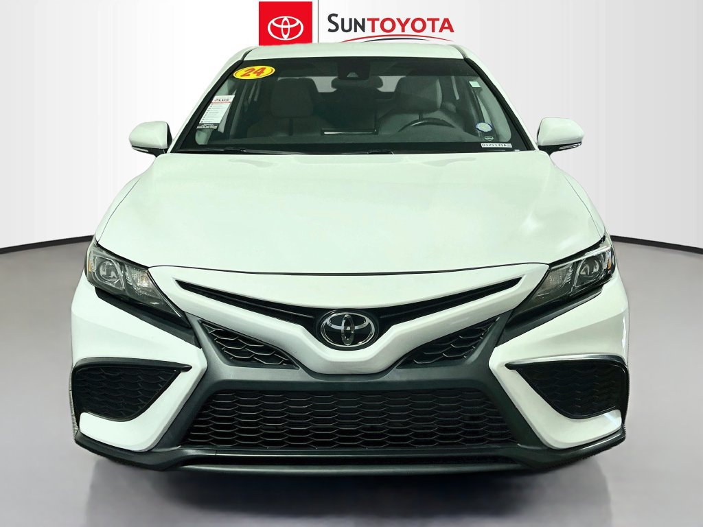 Used 2024 Toyota Camry SE FWD image 8