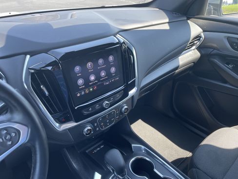 Used 2023 Chevrolet Traverse LT AWD/4WD image 15