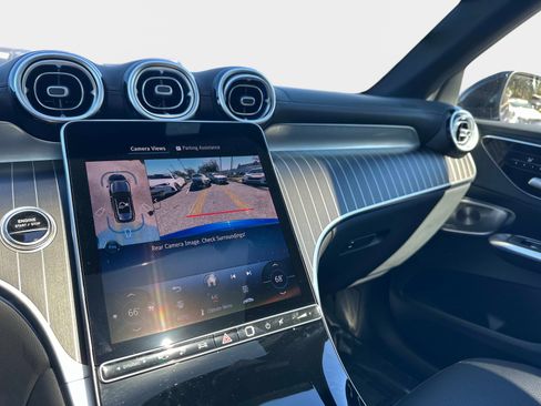 Used 2025 Mercedes-Benz GLC 350e 4MATIC image 27