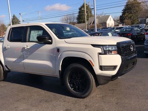 New 2026 Nissan Frontier SV w/ SV Convenience Package AWD/4WD image 2