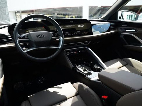 Used 2025 Audi Q5 Premium Plus AWD/4WD image 22