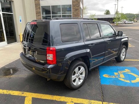 Used 2014 Jeep Patriot Latitude w/ Sun/Sound Group AWD/4WD image 4