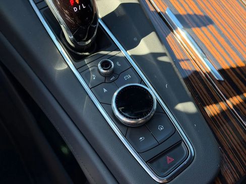 Used 2024 Cadillac Escalade ESV Luxury image 22